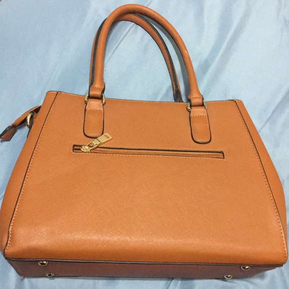 Purse - Picture 2 of 3